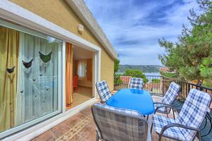Three bedroom apartment Rogoznica (A-17458-a)