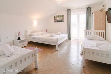 Apartments and rooms with parking space Vranovača, Plitvice - 17461