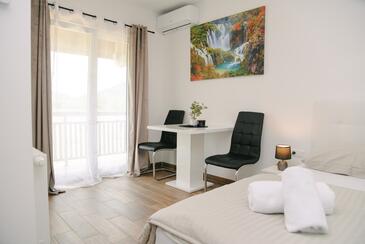 Vranovača, Столовая в размещении типа room, WiFi.