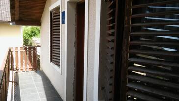 Апартаменты с парковкой Оточац - Otočac, Велебит - Velebit - 17484