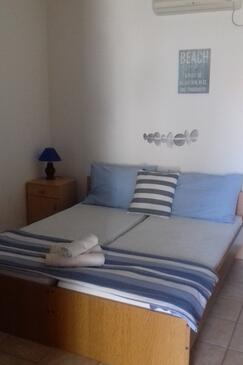 Apartments by the sea Vir - 17491