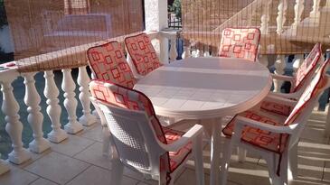 Apartments with parking space Vir - 17492