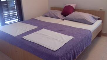 Apartmanok parkolóhellyel Vir - 17492