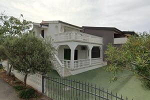 Apartmány s parkovištěm Vir - 17492