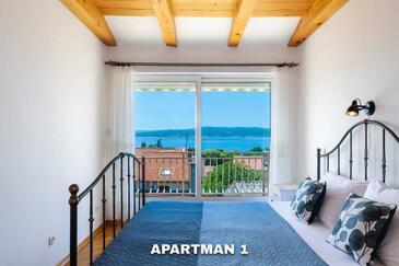 Apartments with WiFi Crikvenica - 17497