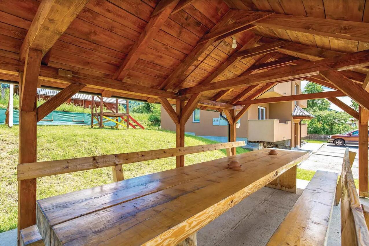 Courtyard - Apartments for families with children Jasenak, Karlovac