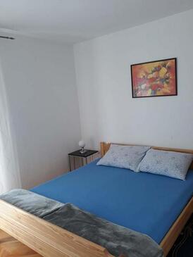 Apartments by the sea Šepurine, Prvić - 17547