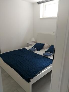 Ház családok részére medencével a tenger mellett Okrug Donji, Ciovo - 17587