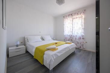 Ferienwohnungen mit Pool Kastel Sucurac, Kastela - 17588