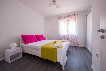 Ferienwohnungen mit Pool Kastel Sucurac, Kastela - 17588