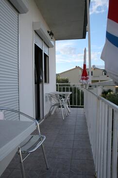 Apartments by the sea Vinišće, Trogir - 17590