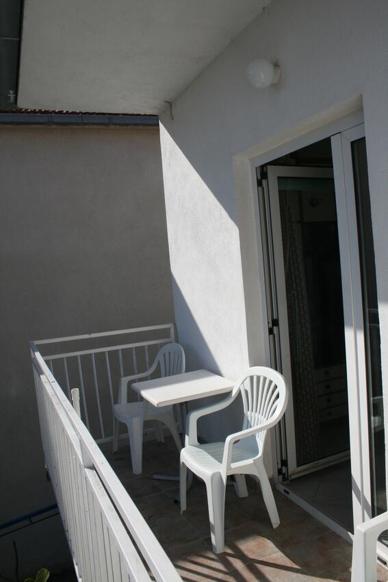 Apartments by the sea Vinišće, Trogir - 17590