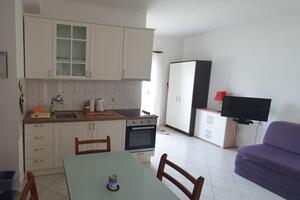 One bedroom apartment Vinišće One bedroom apartment Vinišće, Trogir (A-17590-b)