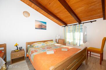 Apartments with WiFi Silba - 17603