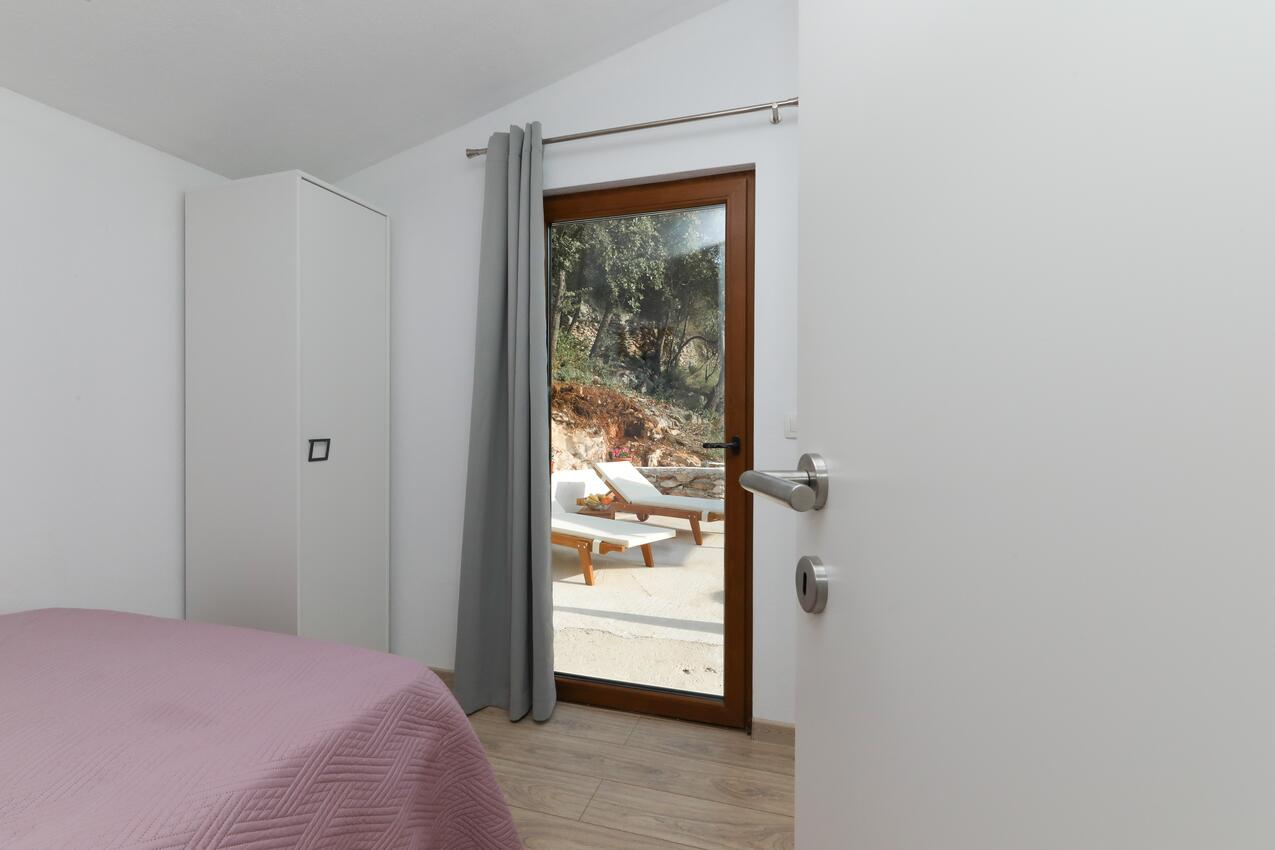 K-17608 - Alloggi privati - Casa dei pescatori accanto al mare Baia Prapratna - Prapatna, Brazza - Brač