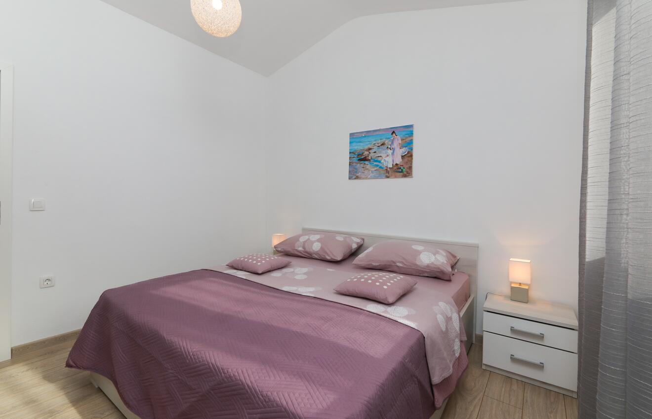 K-17608 - Alloggi privati - Casa dei pescatori accanto al mare Baia Prapratna - Prapatna, Brazza - Brač