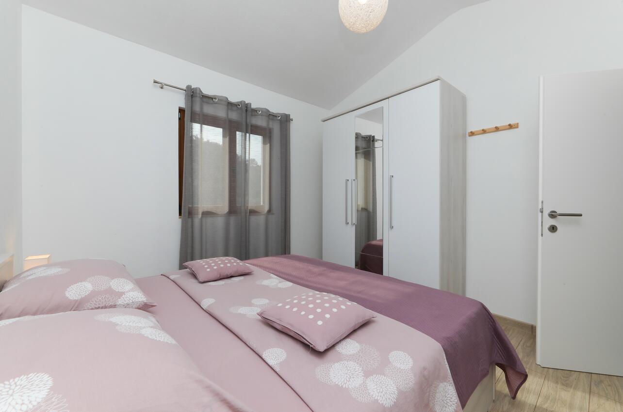 K-17608 - Alloggi privati - Casa dei pescatori accanto al mare Baia Prapratna - Prapatna, Brazza - Brač