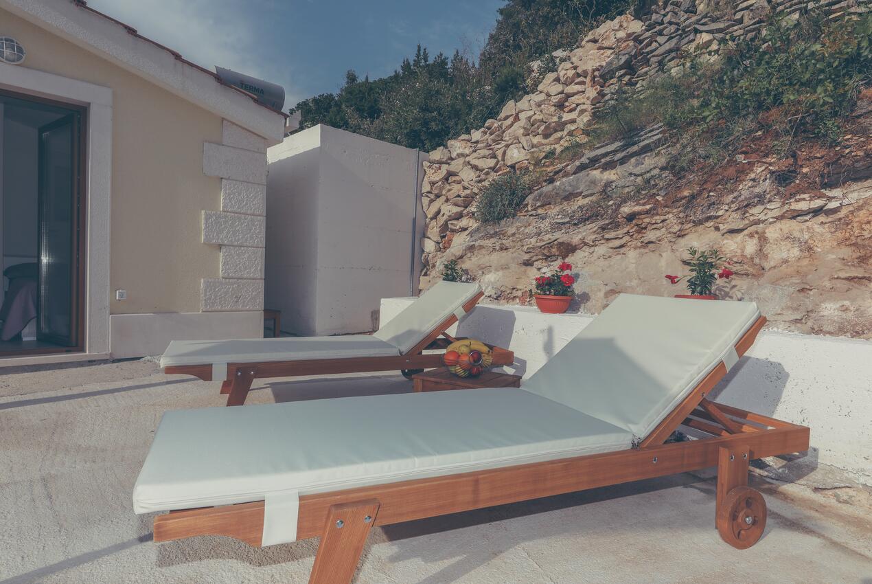 K-17608 - Alloggi privati - Casa dei pescatori accanto al mare Baia Prapratna - Prapatna, Brazza - Brač