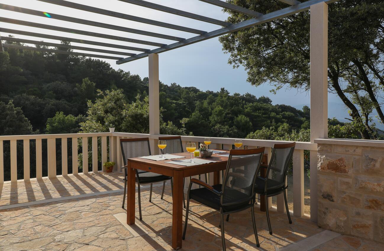 K-17608 - Alloggi privati - Casa dei pescatori accanto al mare Baia Prapratna - Prapatna, Brazza - Brač