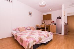 One bedroom apartment Trogir (A-17609-a)