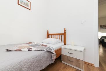 Ferienwohnungen mit Parkplatz Pridraga - Cuskijas, Novigrad - 17619