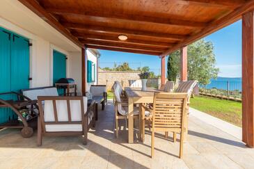 Dom s bazénom pre rodinu, pri mori Guduće, Ugljan - 17668