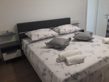 Apartmani s parkingom Primošten Burnji, Primošten - 17674