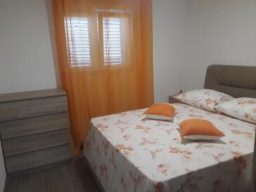 Apartmani s parkingom Primošten Burnji, Primošten - 17674