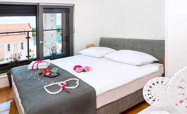 Apartments Omiš, Central Dalmatia