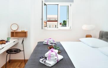 Apartments Omiš, Central Dalmatia