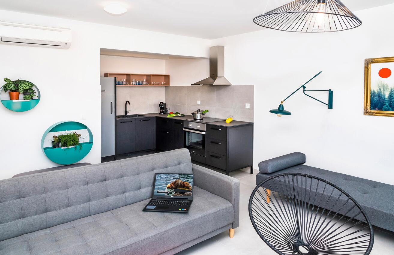 Apartment - A-17677-b