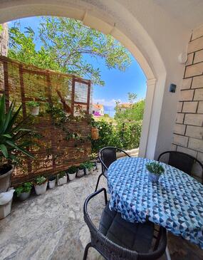 Apartments by the sea Postira, Brač - 17697