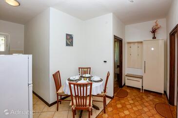Apartmani uz more Tisno, Murter - 17716