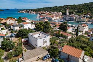 Ferienwohnungen am Meer Tisno, Murter - 17716 - Adriatic.hr