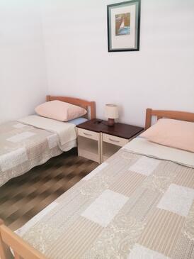 Apartmani s parkingom Vrsi - Mulo, Zadar - 17753
