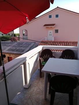 Apartmani s parkingom Vrsi - Mulo, Zadar - 17753