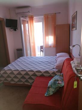 Apartmani s parkingom Vrsi - Mulo, Zadar - 17753