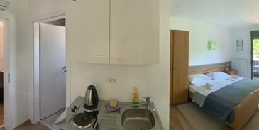 Rooms with balcony Jezerce, Lika and Gorski kotar