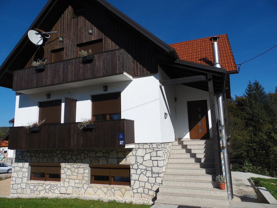 Rooms with balcony Jezerce, Lika and Gorski kotar