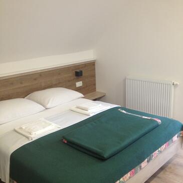 Rooms with balcony Jezerce, Lika and Gorski kotar
