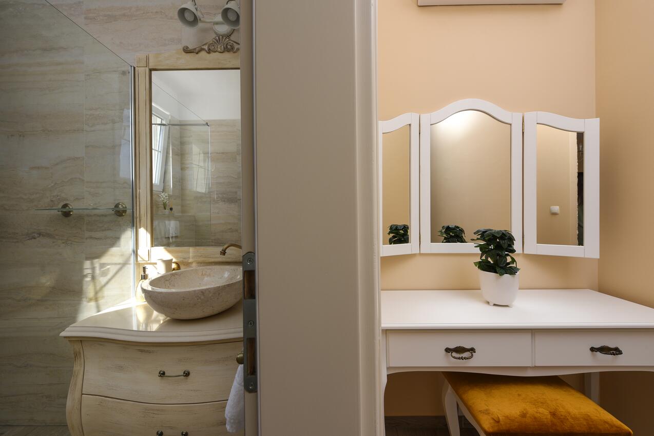 K-17774 - Alloggi privati - Casa con piscina per famiglia Pridraga - Cuskijas, Novigrad