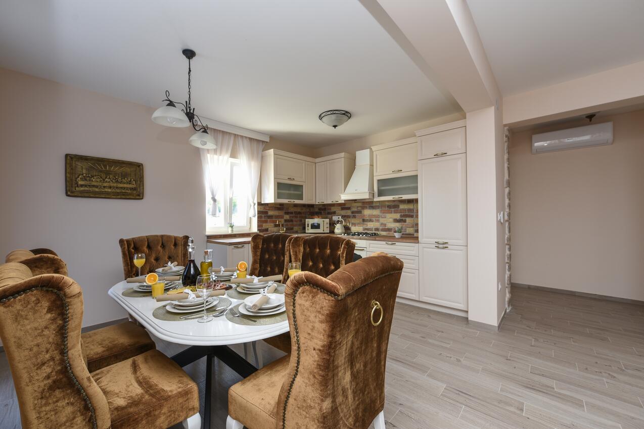 K-17774 - Alloggi privati - Casa con piscina per famiglia Pridraga - Cuskijas, Novigrad