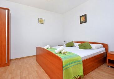 Ferienwohnungen mit Parkplatz Ivan Dolac, Hvar - 17778