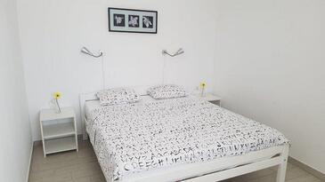 Apartments with parking space Nin, Zadar - 17784