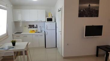 Apartments with parking space Nin, Zadar - 17784