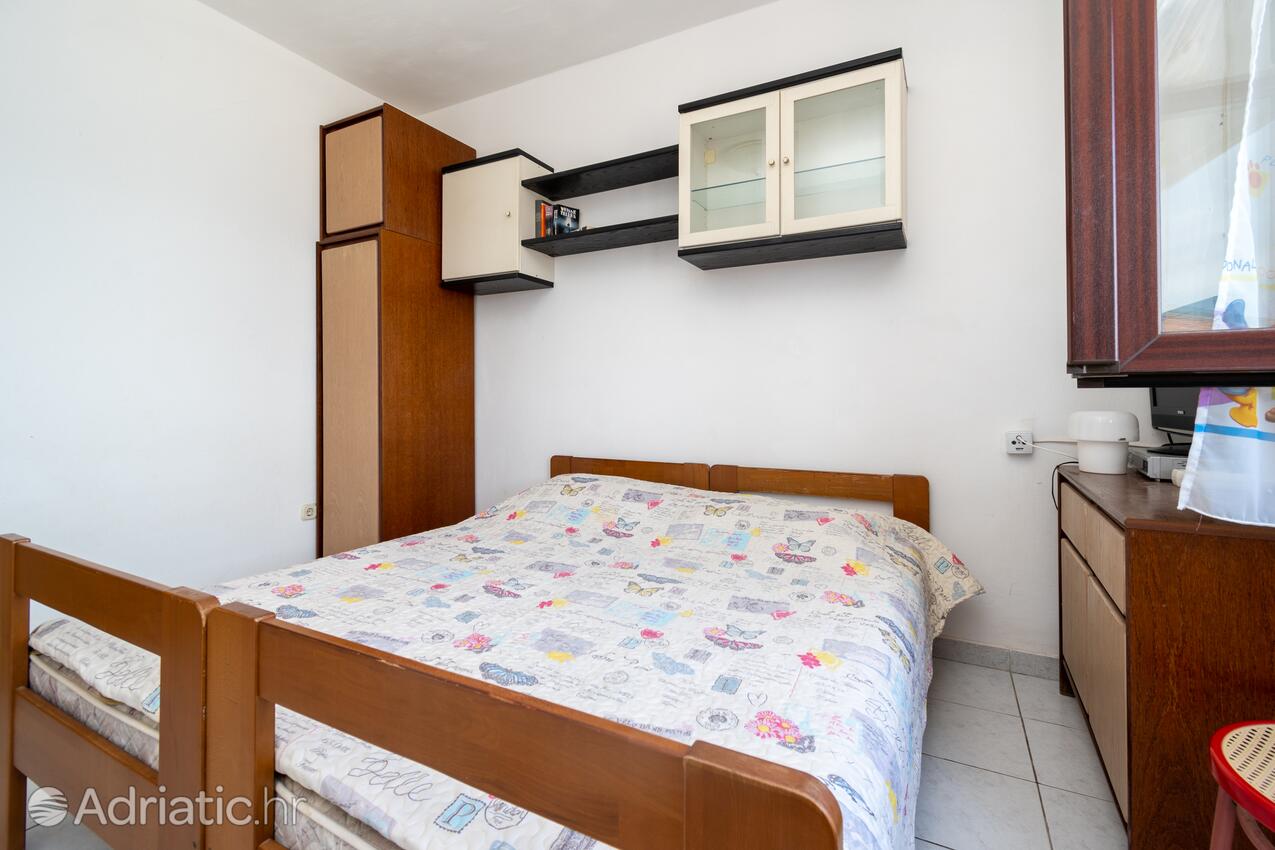 A-17788-b - Private accommodation - Apartments by the sea Zaglav, Dugi otok