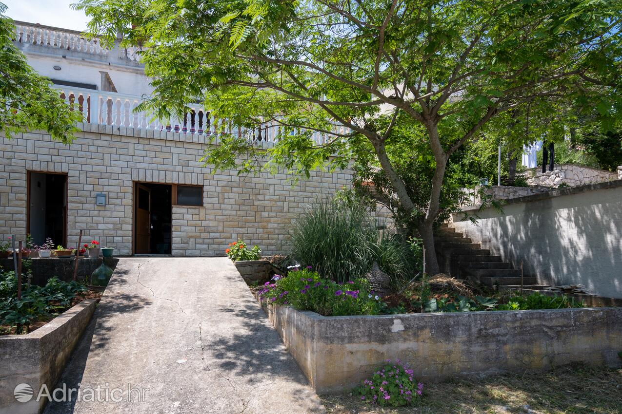 Courtyard - Apartments by the sea Zaglav, Dugi otok