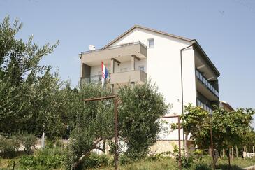 Apartment with terrace Trogir, Central Dalmatia