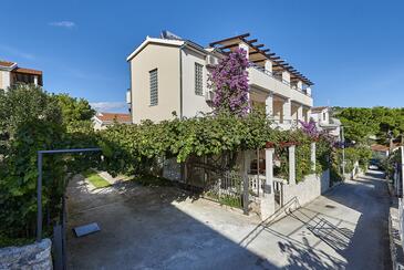 Apartamentos con parking Mavarstica, Ciovo - 17803 Adriatic.hr