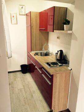 Family-friendly apartments with swimming pool Oštarski Stanovi, Plitvice - 17806